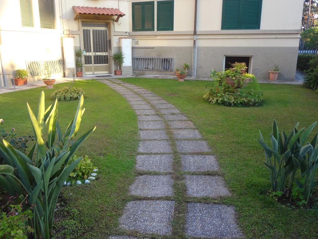 La Pineta Apartment 비아레지오 외부 사진